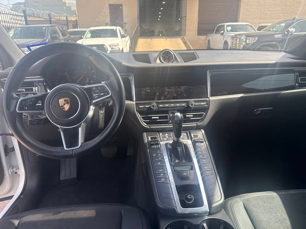 Used 2021 Porsche Macan AWD/4WD image 37