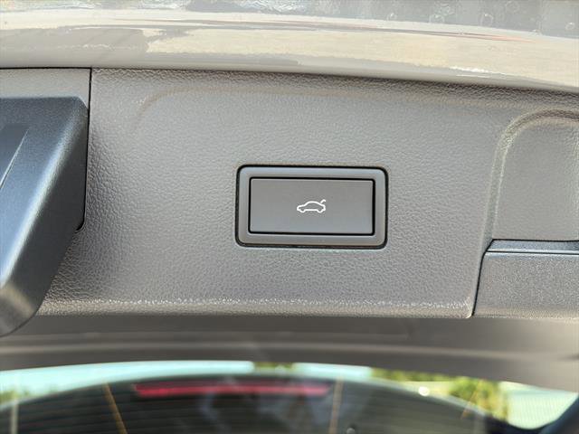 New 2026 Volkswagen Atlas SEL Premium R-Line image 14