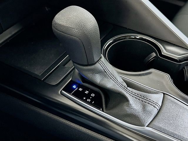 Used 2020 Toyota Camry LE FWD image 17
