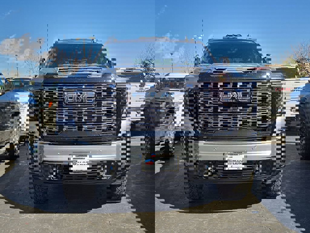 Certified 2025 GMC Sierra 2500 Denali Ultimate w/ Max Trailering Package image 2