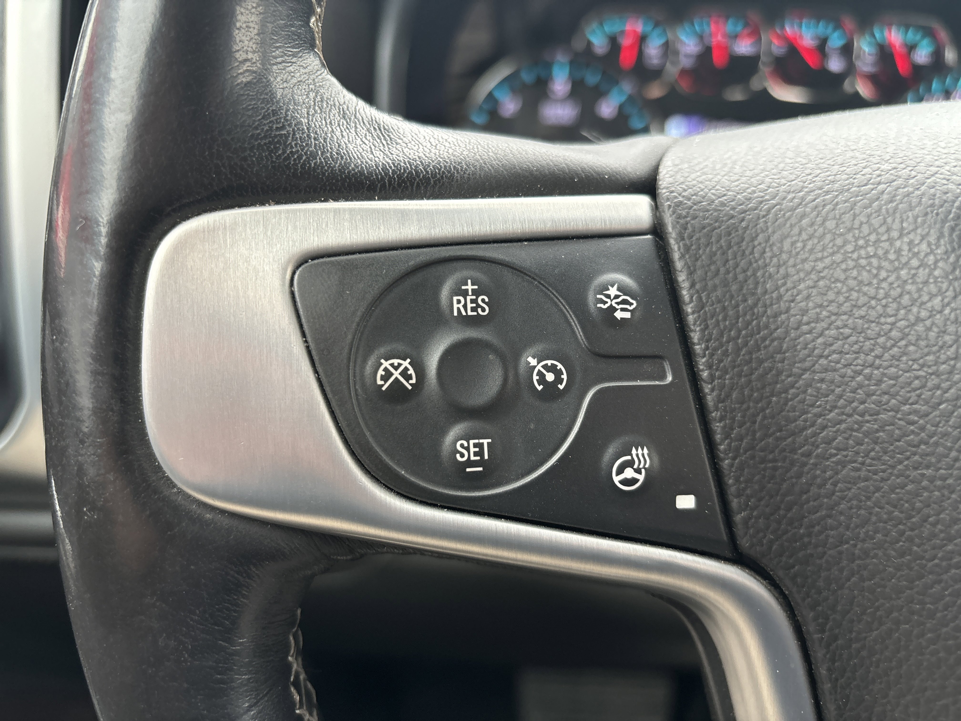 Used 2018 GMC Sierra 1500 SLT image 18