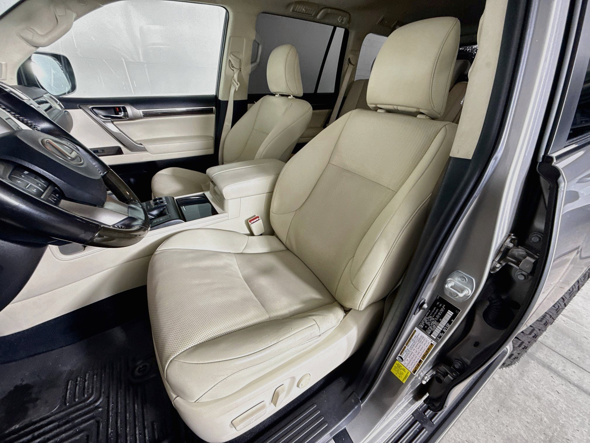 Used 2020 Lexus GX 460 Premium w/ Premium Package AWD/4WD image 26