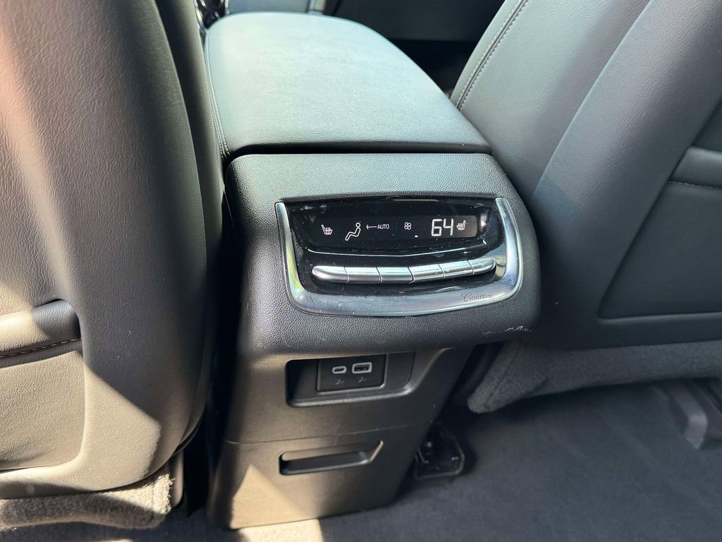 Used 2023 Cadillac XT6 Premium Luxury w/ Technology Package image 20