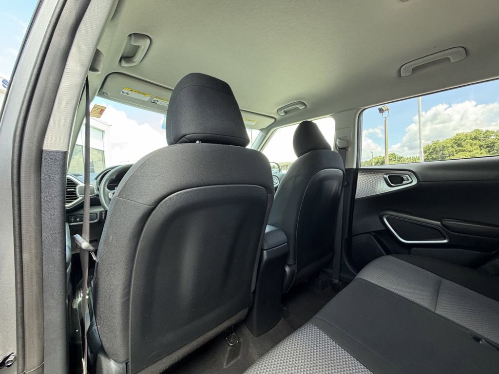 Used 2023 Kia Soul LX FWD image 16