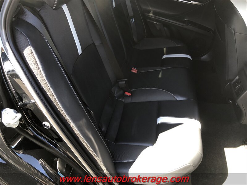Used 2025 Toyota Camry SE w/ Convenience Package FWD image 20