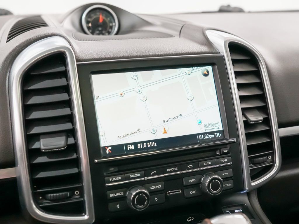 Used 2016 Porsche Cayenne S image 29