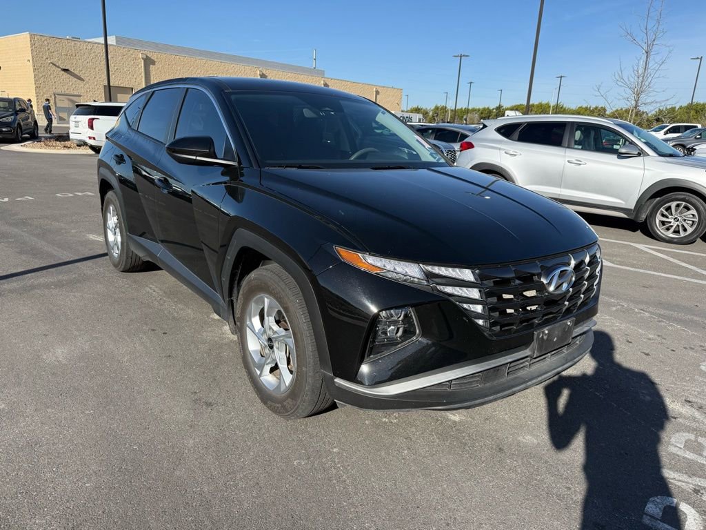 Certified 2023 Hyundai Tucson SE image 3