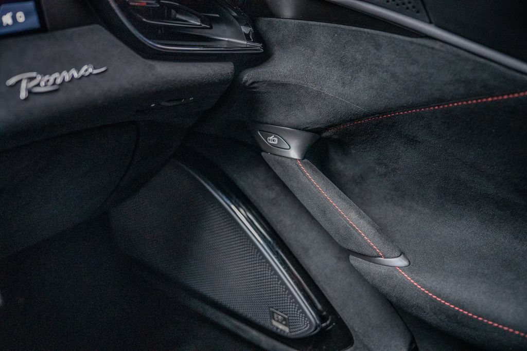 Used 2022 Ferrari Roma RWD image 14