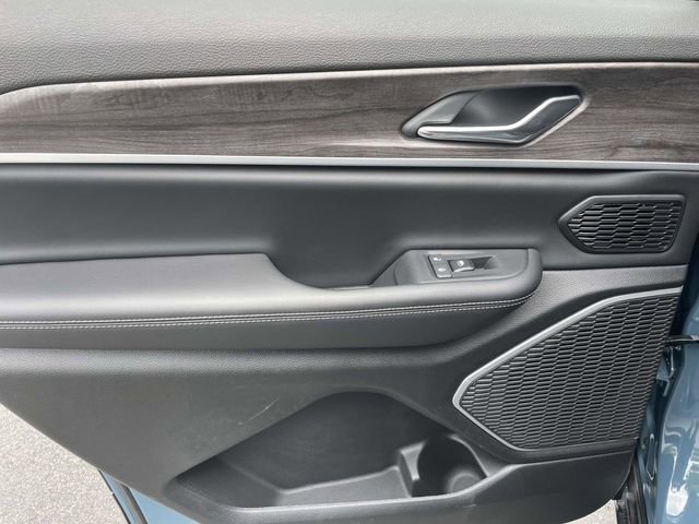 New 2026 Jeep Grand Cherokee L Limited AWD/4WD image 14