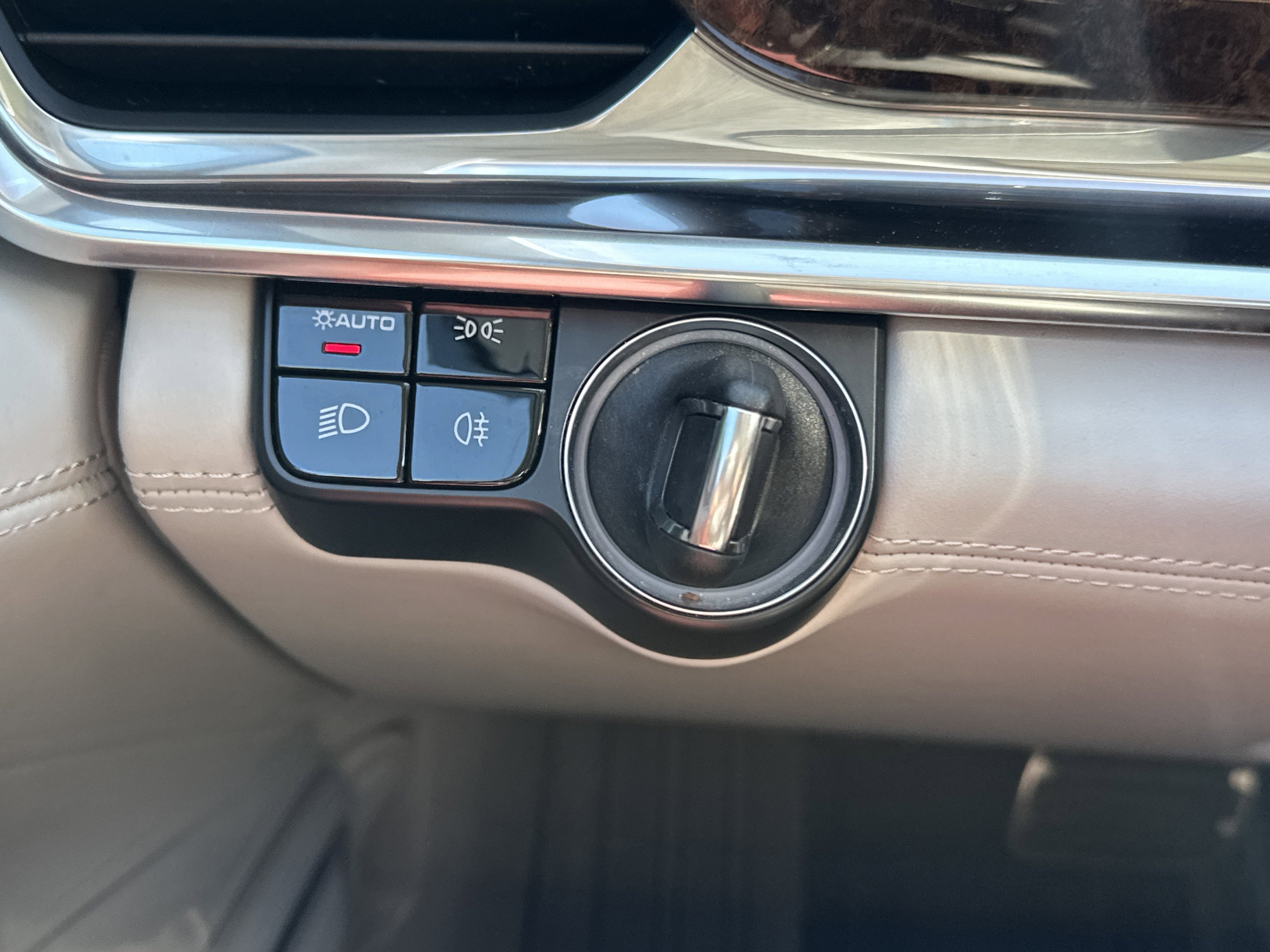 Used 2021 Porsche Panamera GTS image 29