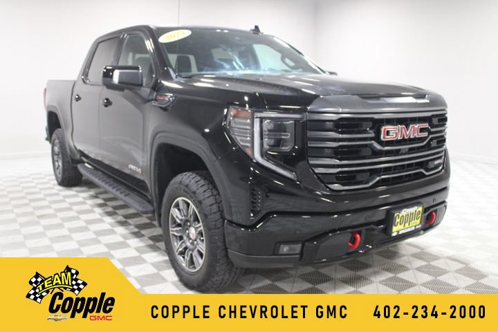 Used 2024 GMC Sierra 1500 AT4 w/ Technology Package AWD/4WD image 1