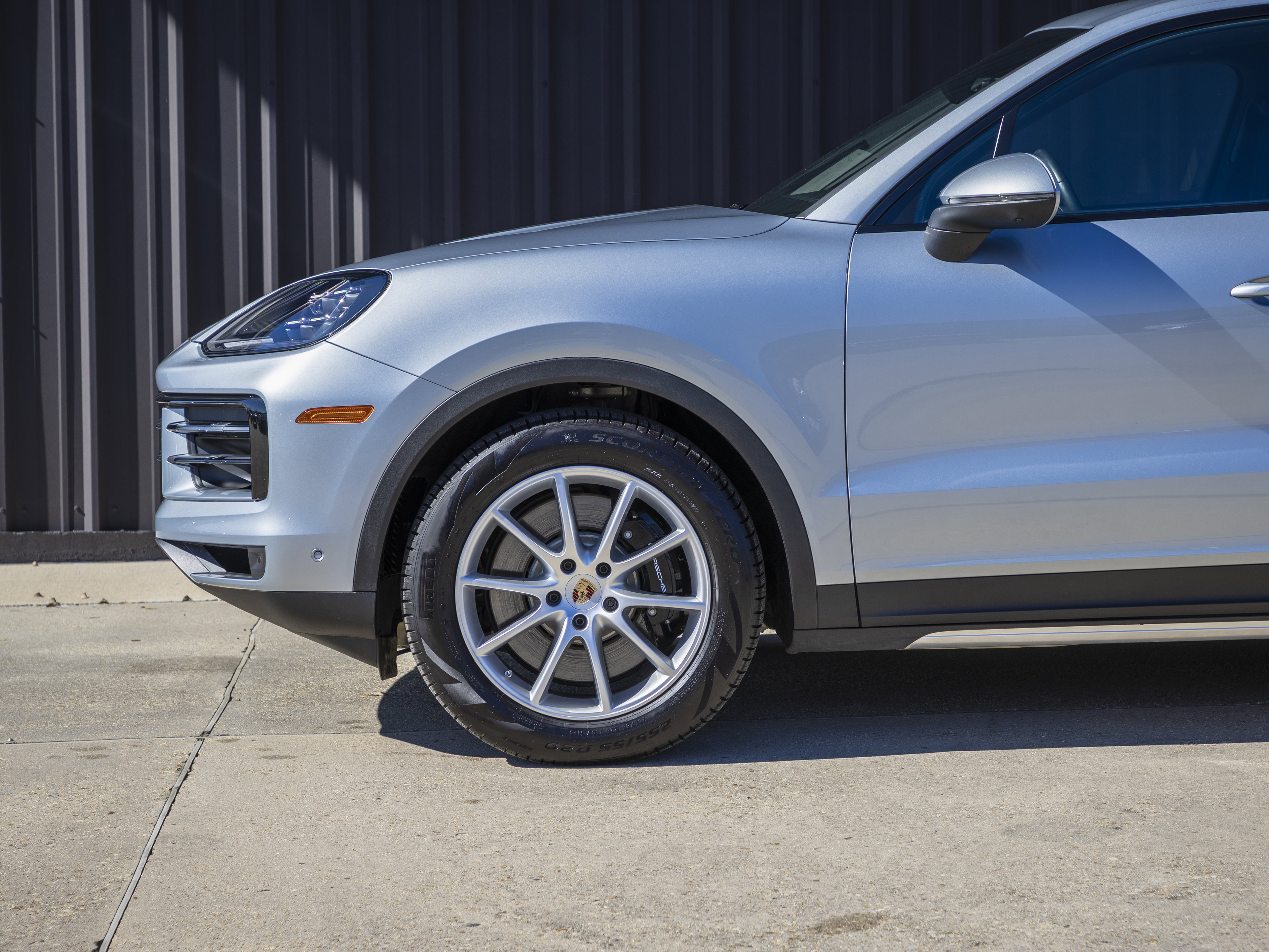 Certified 2025 Porsche Cayenne S image 17