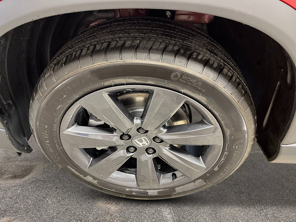 New 2025 Honda Pilot Sport image 11