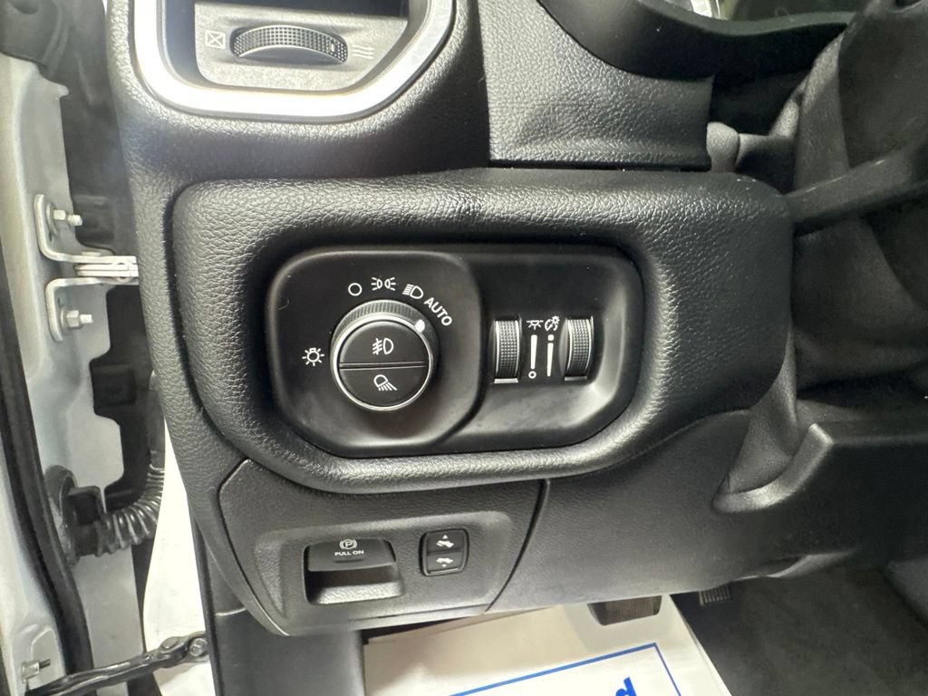 Used 2021 RAM 1500 Laramie AWD/4WD image 13