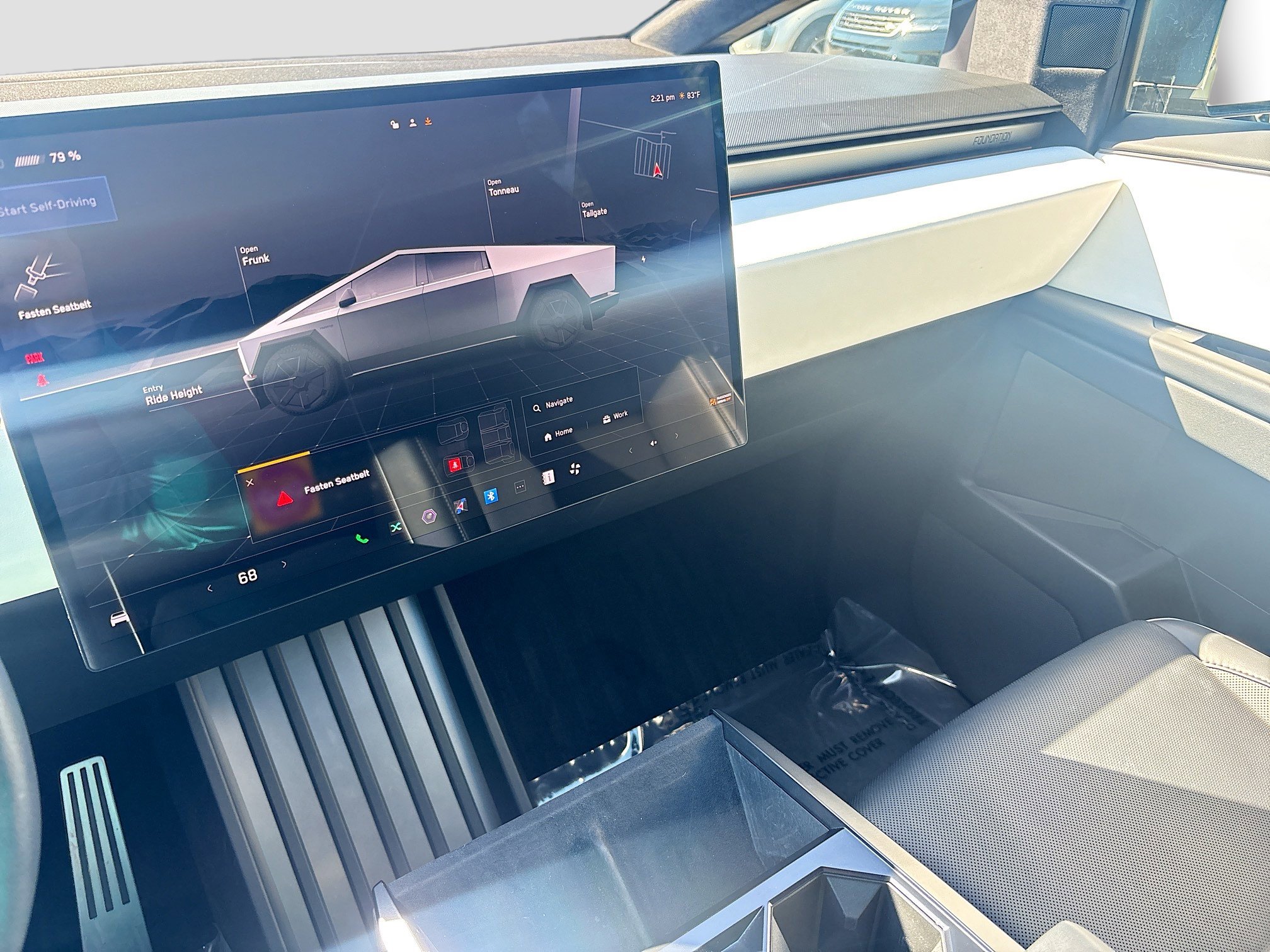 Used 2024 Tesla Cybertruck AWD Crew Cab image 27