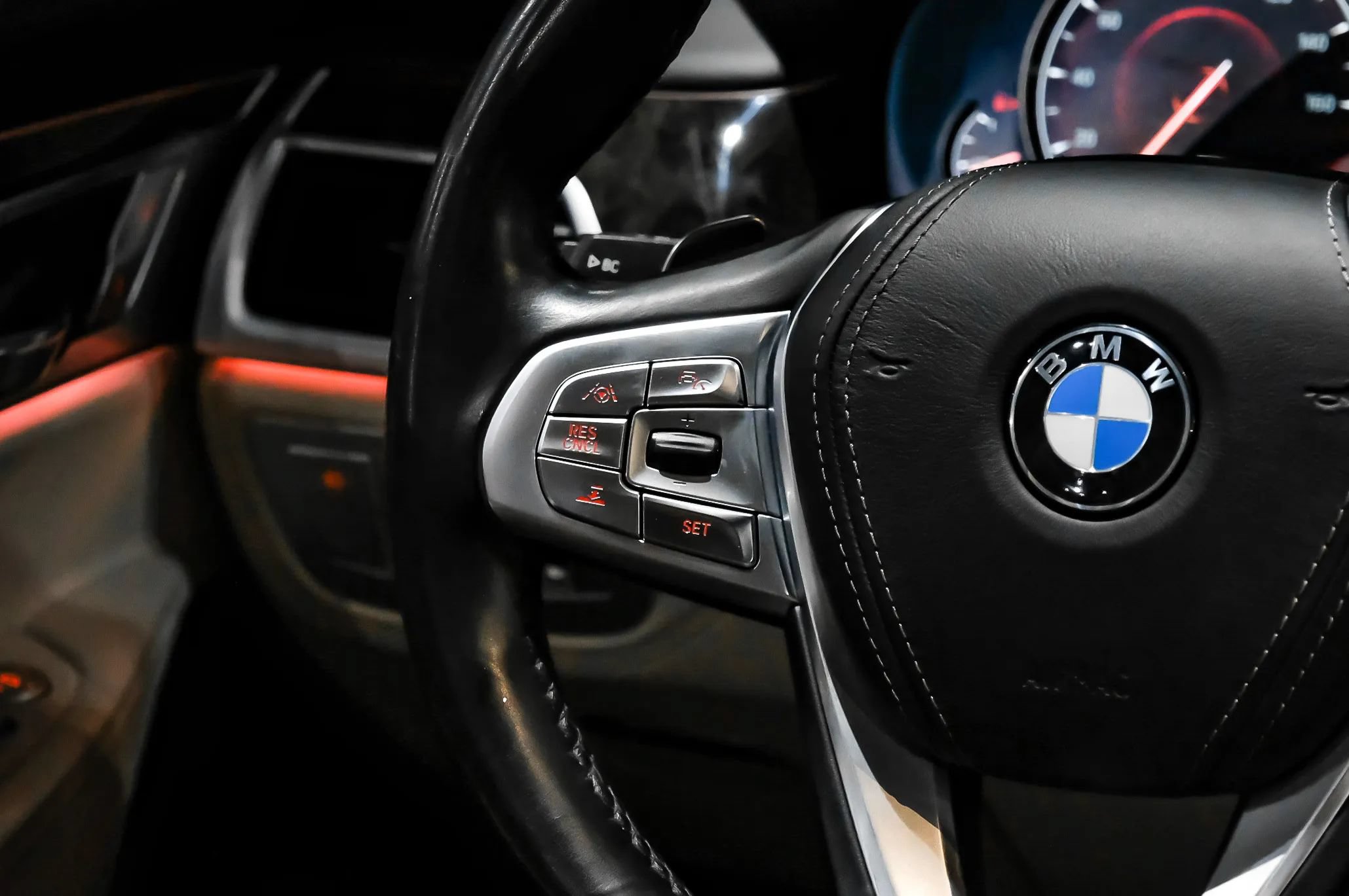 Used 2018 BMW 750i xDrive AWD/4WD image 19