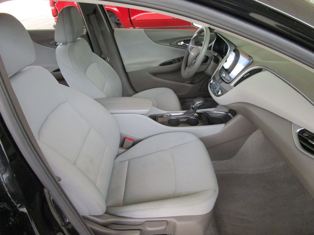 Used 2025 Chevrolet Malibu LT image 22