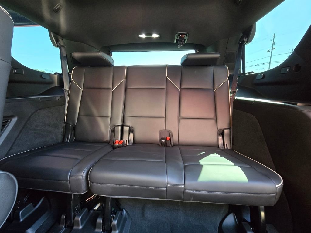 Used 2021 Cadillac Escalade Premium Luxury w/ Performance Package image 21