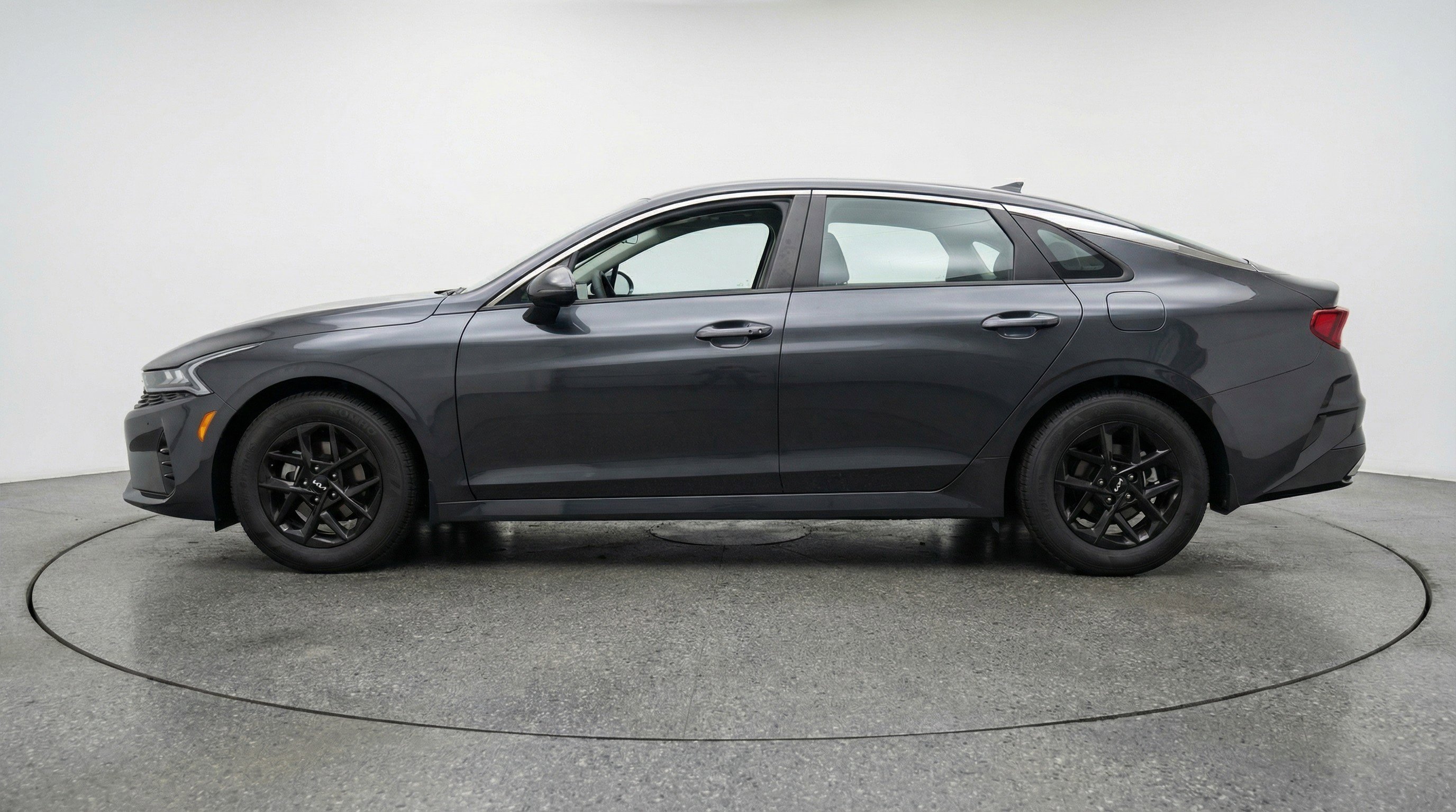 Used 2025 Kia K5 LXS image 5