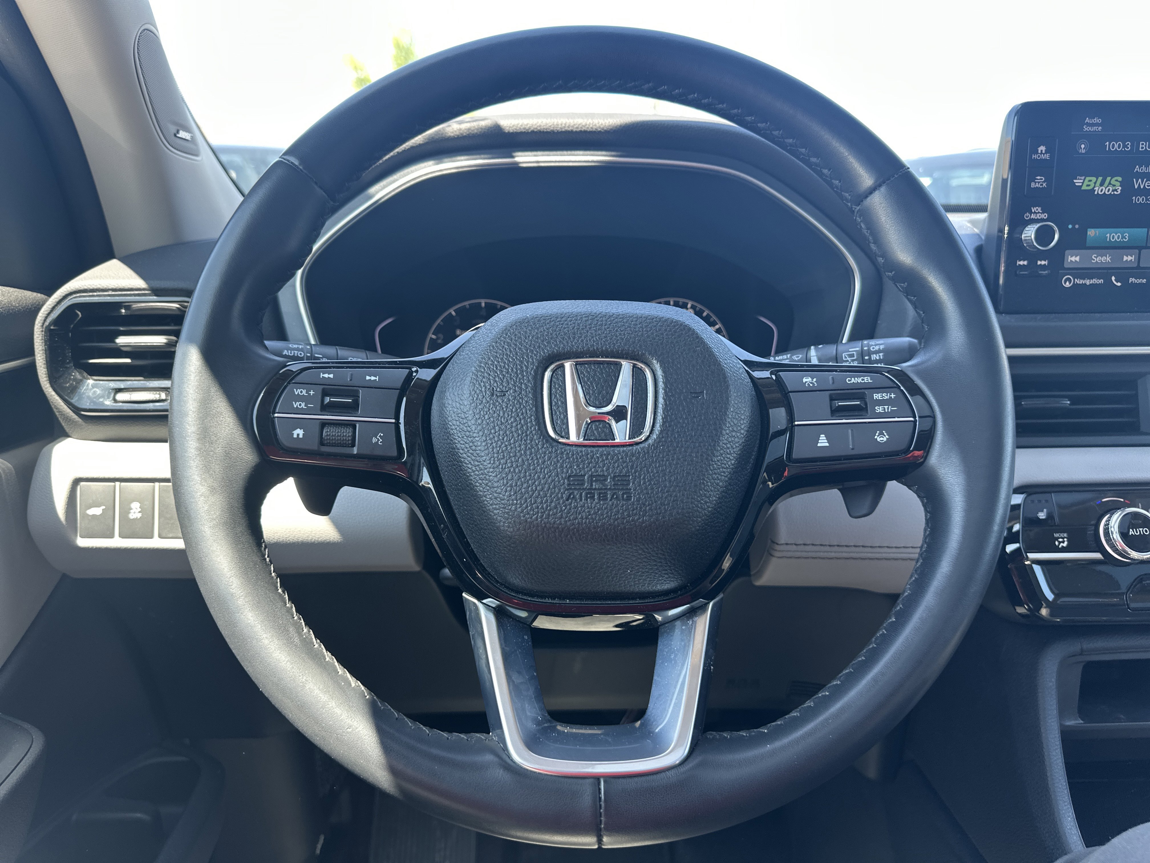 Certified 2023 Honda Pilot Touring image 21