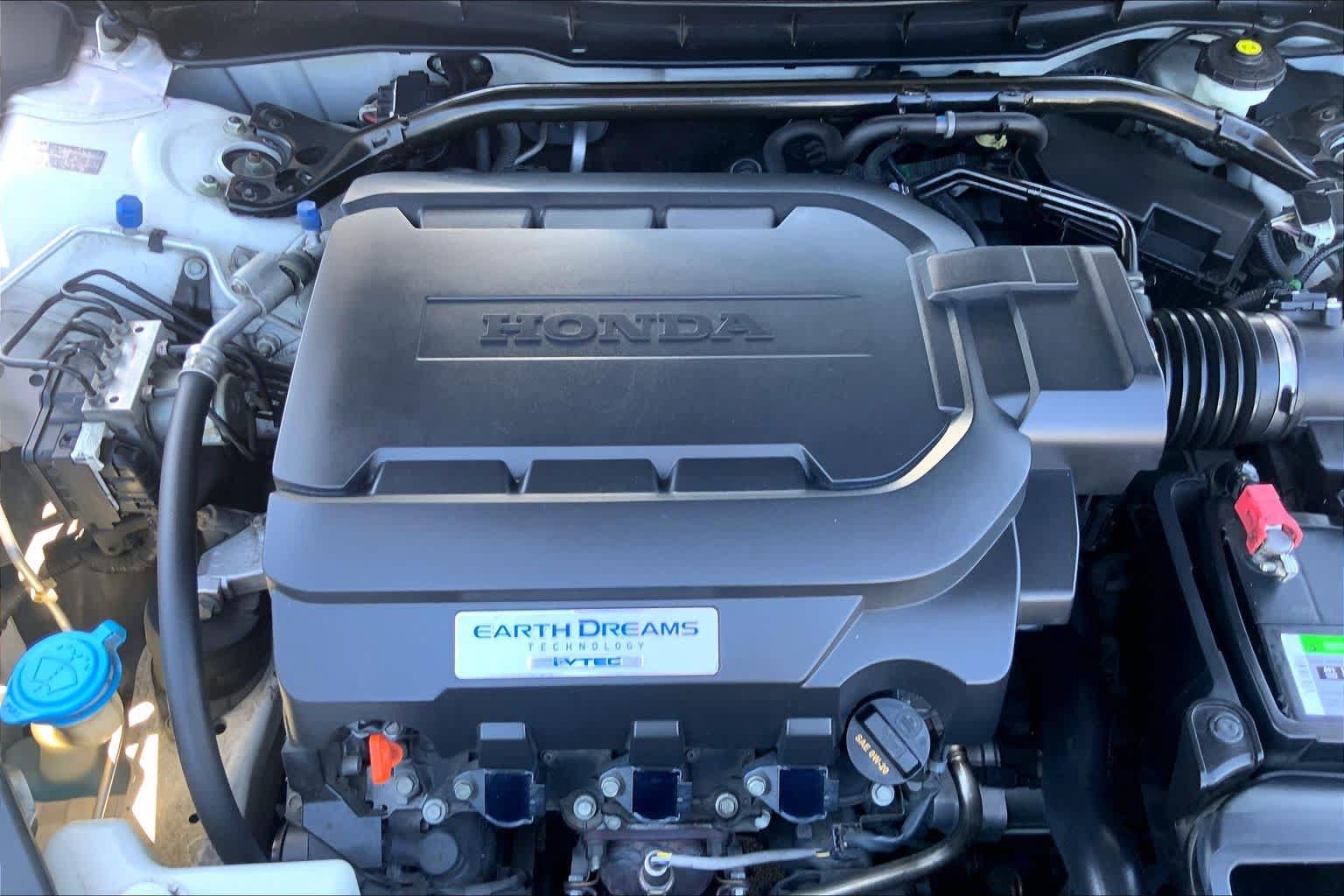 Used 2015 Honda Crosstour EX-L image 32