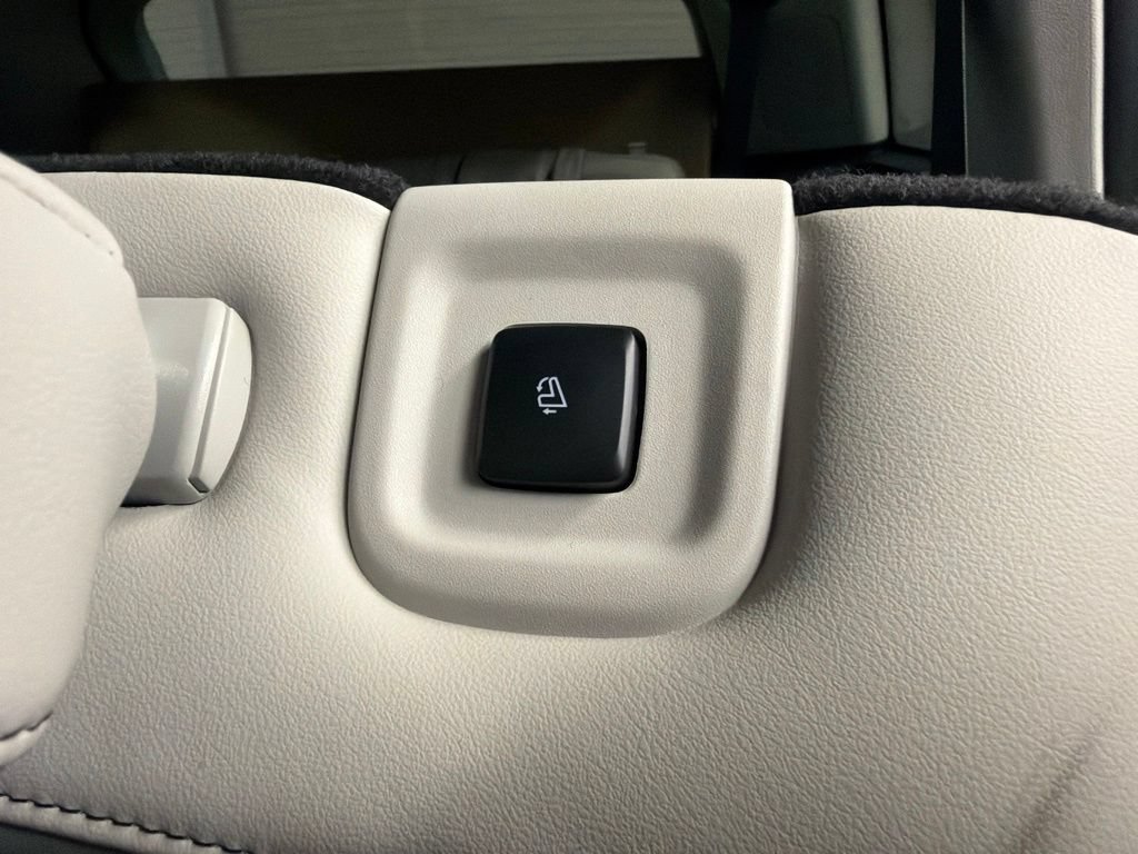 New 2026 Lincoln Aviator Reserve AWD/4WD image 32