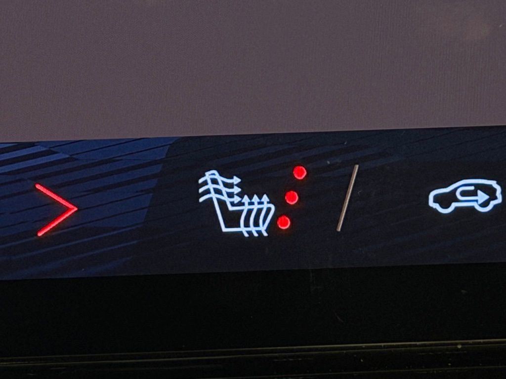 Used 2025 Chevrolet Blazer EV LT image 18