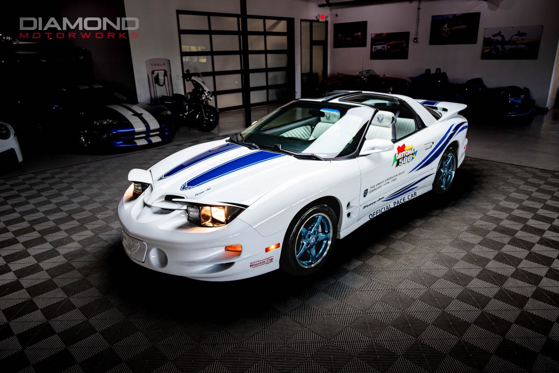 Used 1999 Pontiac Firebird Formula RWD image 3