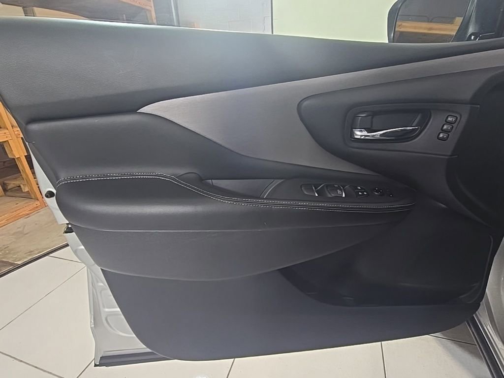 Used 2023 Nissan Murano SL w/ SL Moonroof Package image 11
