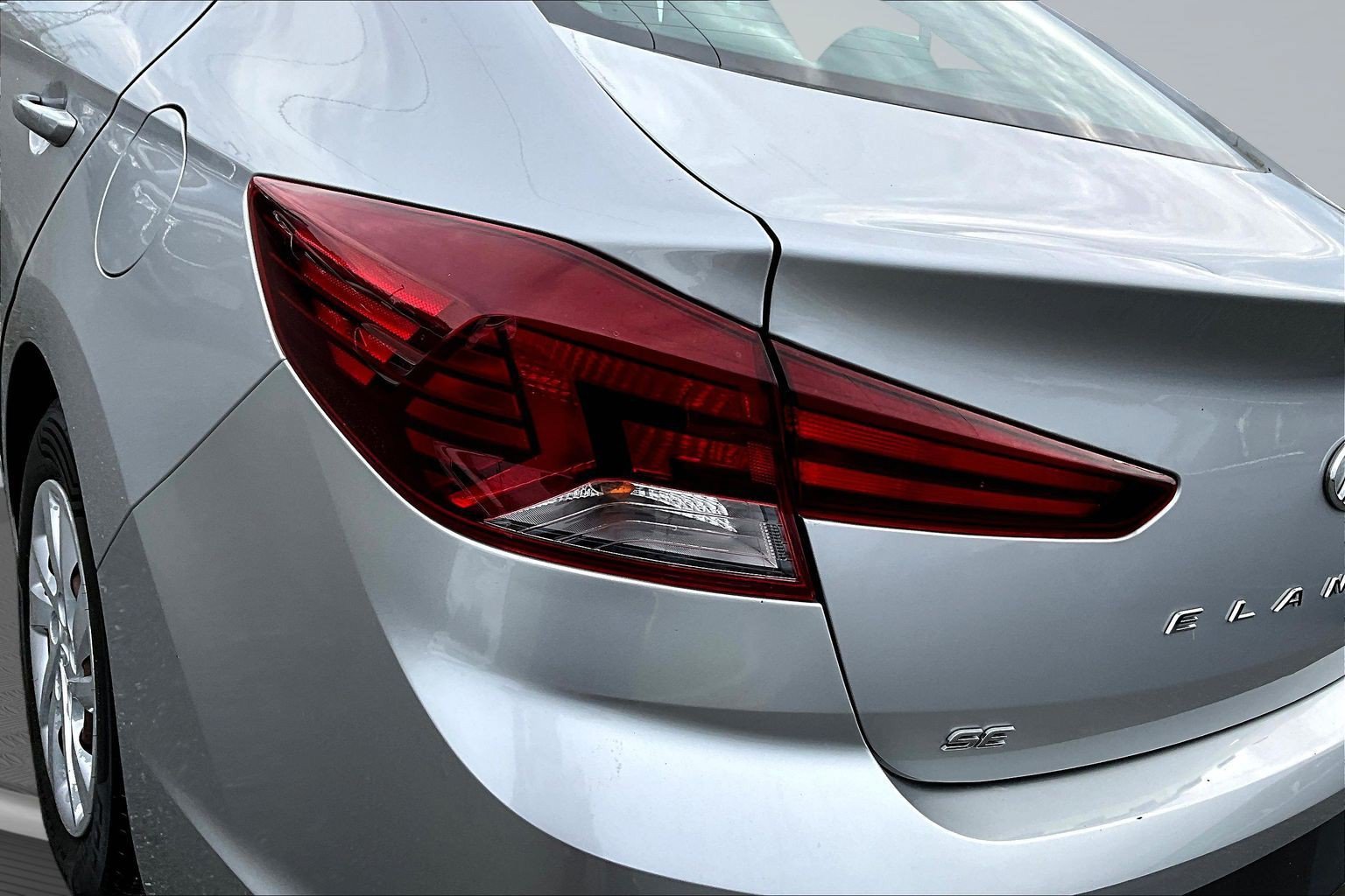 Used 2020 Hyundai Elantra SE FWD image 20