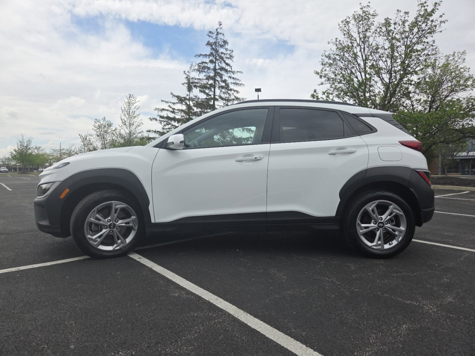 Used 2023 Hyundai Kona SEL image 18