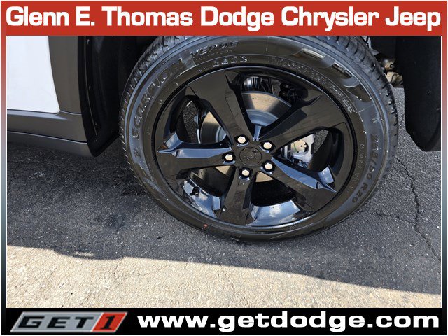 New 2025 Jeep Grand Cherokee Altitude image 7