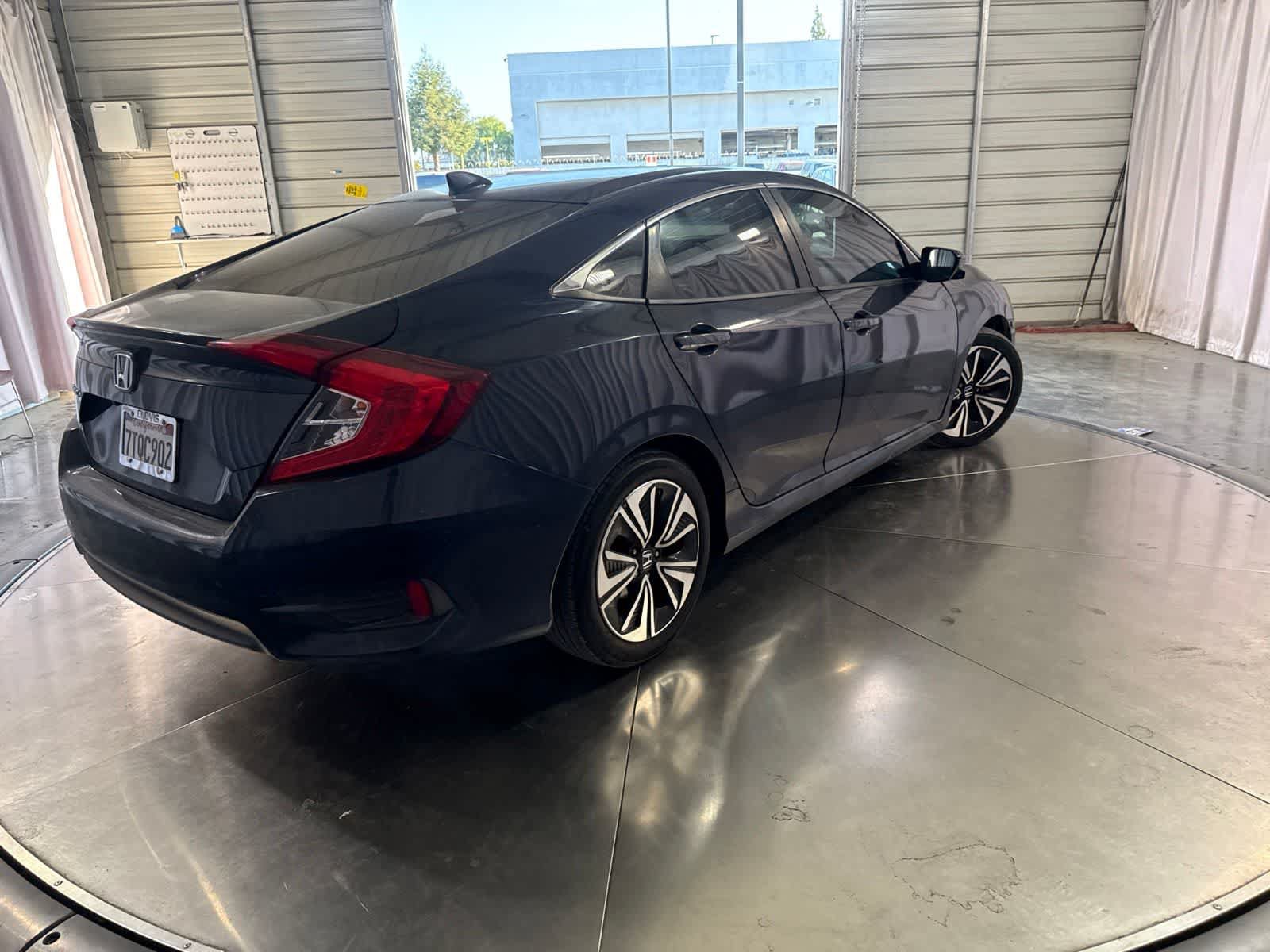 Used 2016 Honda Civic EX-T image 4