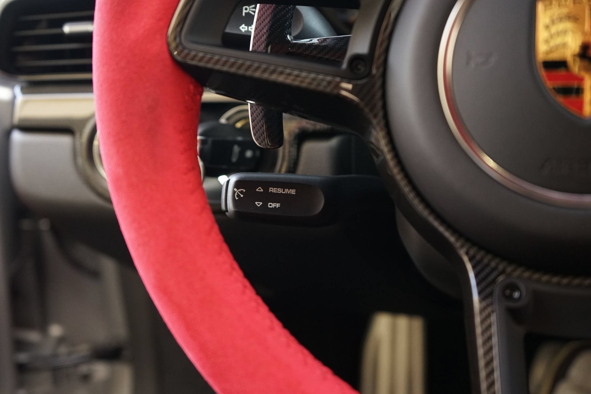 Used 2018 Porsche 911 GT2 RS RWD image 34