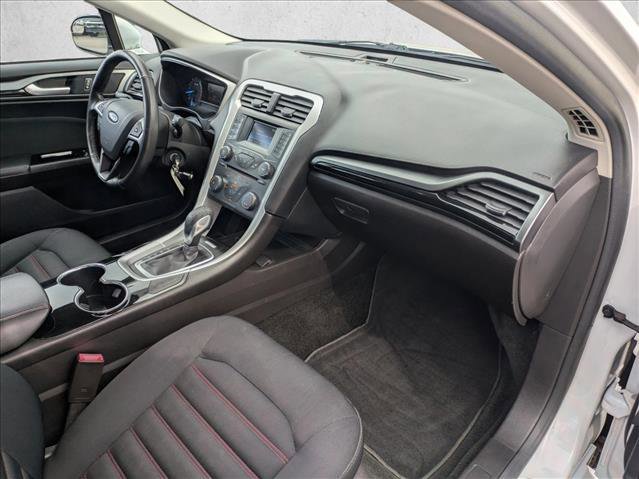 Used 2016 Ford Fusion SE w/ Equipment Group 201A image 19