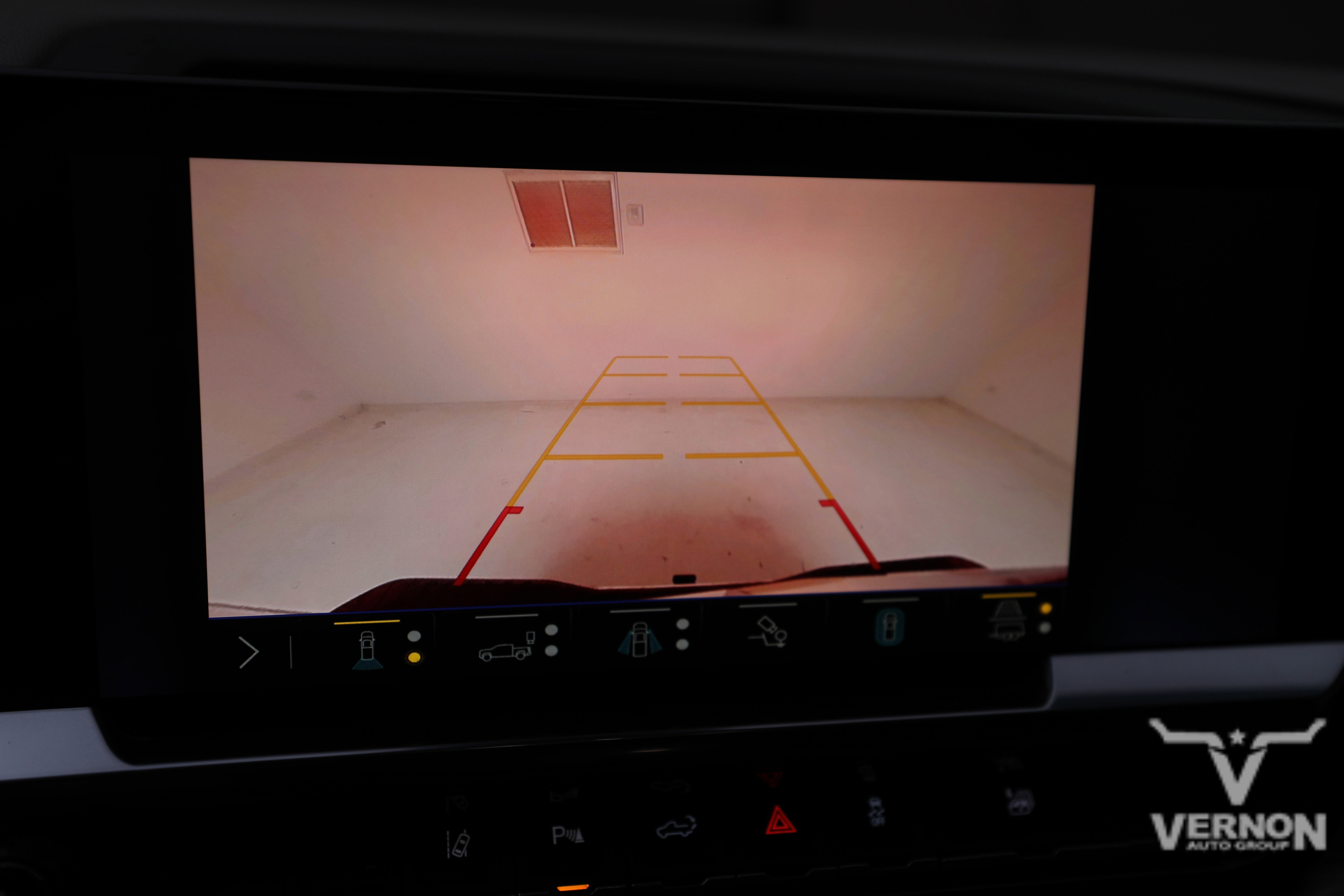 Used 2024 Chevrolet Silverado 3500 LTZ w/ LTZ Convenience Package image 29