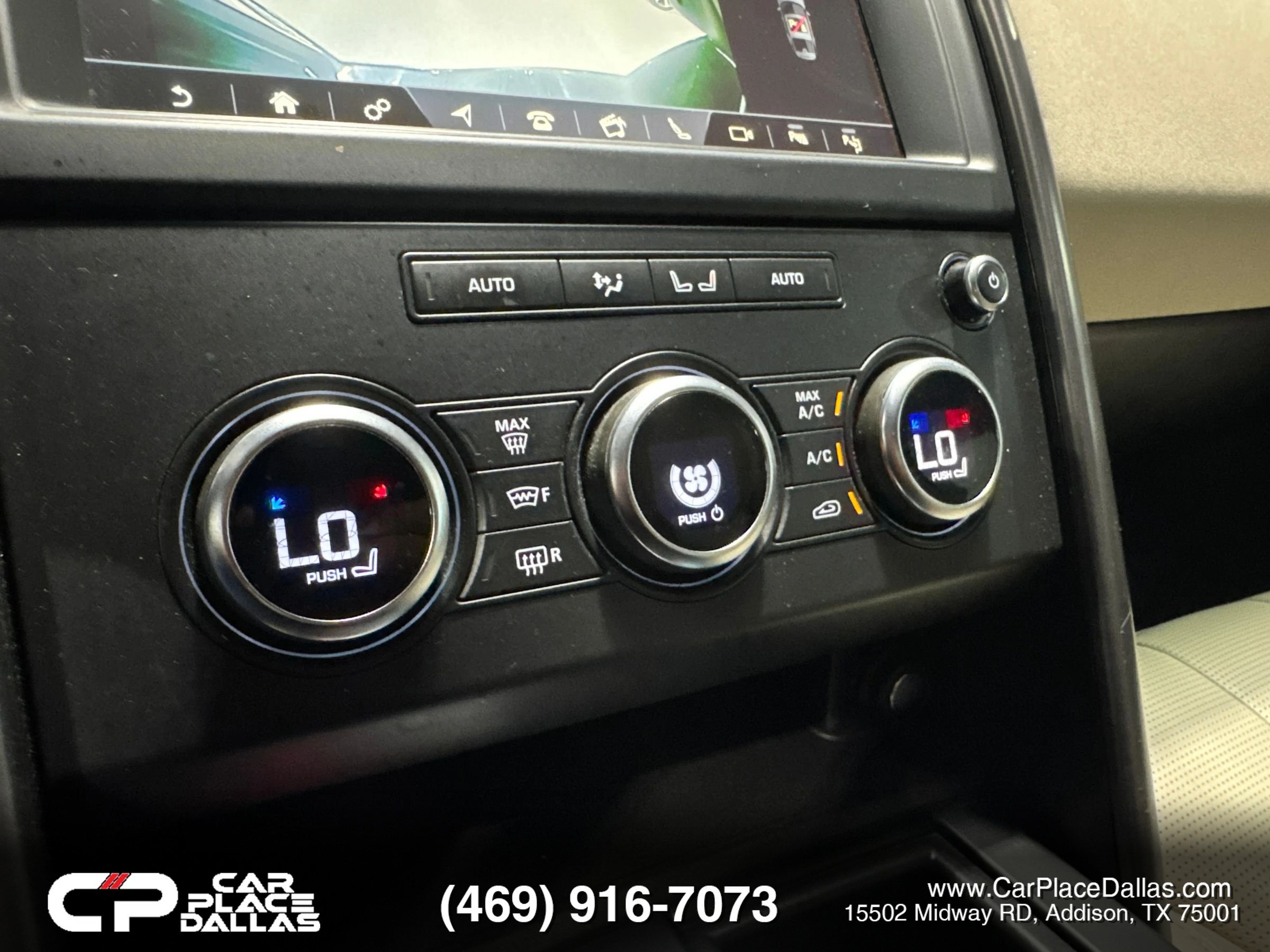 Used 2020 Land Rover Discovery Landmark AWD/4WD image 31
