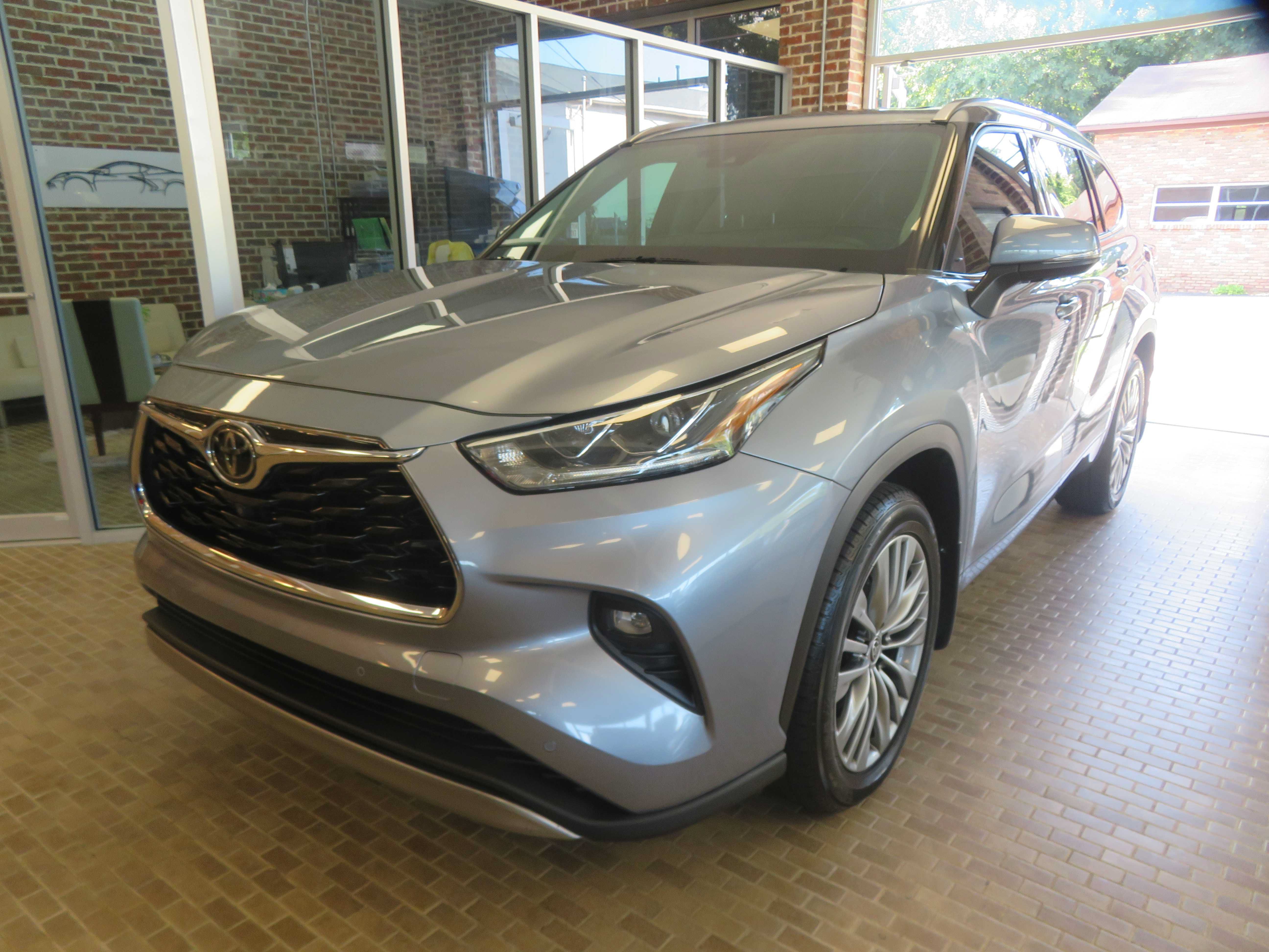 Used 2021 Toyota Highlander Platinum