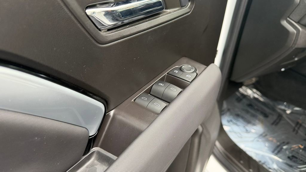 Used 2024 Chevrolet Colorado Z71 w/ Z71 Convenience Package 2 image 15