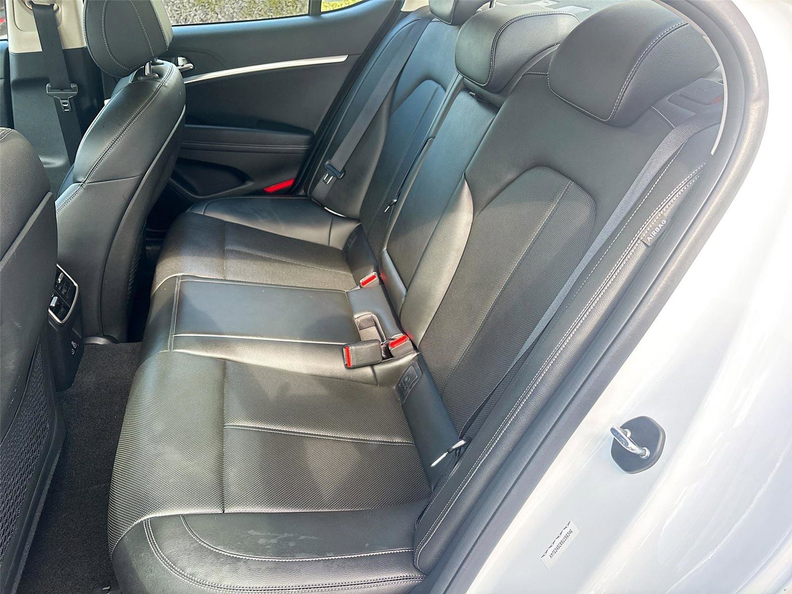 Used 2025 Genesis G70 2.5T RWD image 27