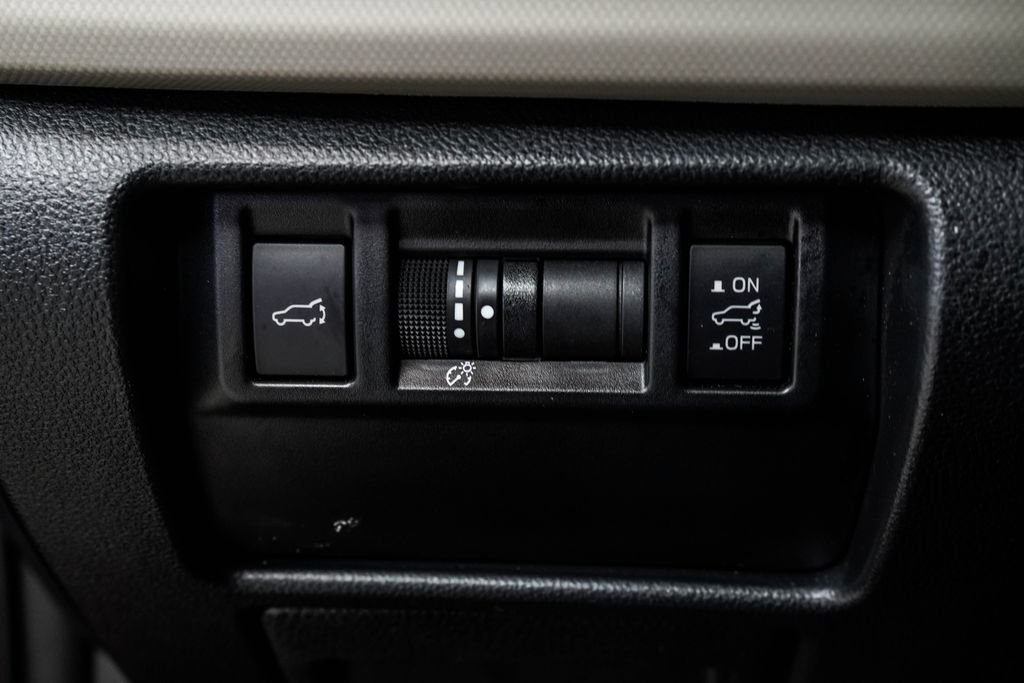 Used 2025 Subaru Forester Limited AWD/4WD image 42