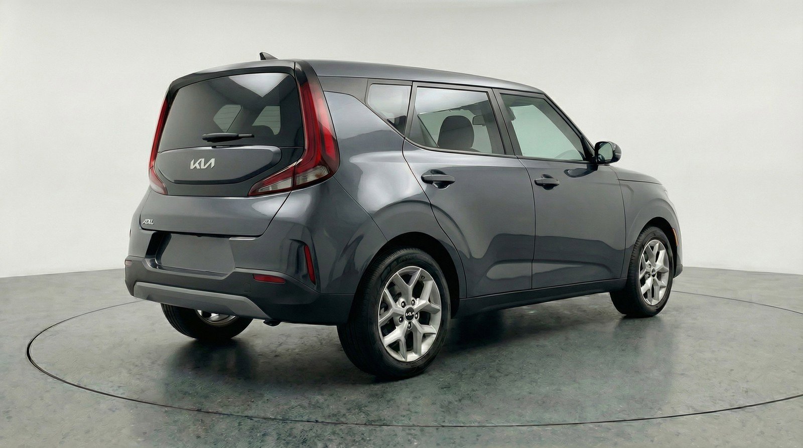Used 2025 Kia Soul LX w/ LX Technology Package FWD image 9