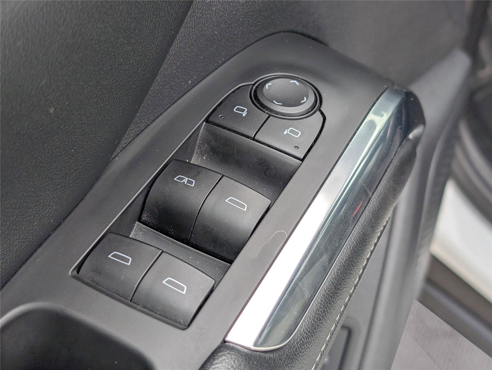 Used 2024 Chevrolet Traverse LT image 15