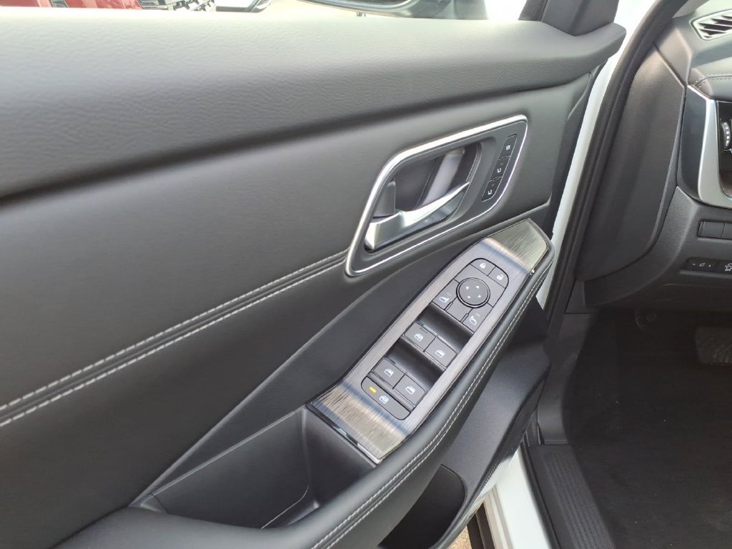 New 2026 Nissan Rogue Platinum AWD/4WD image 11