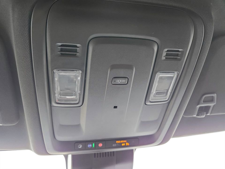 Used 2024 GMC Yukon SLE image 21