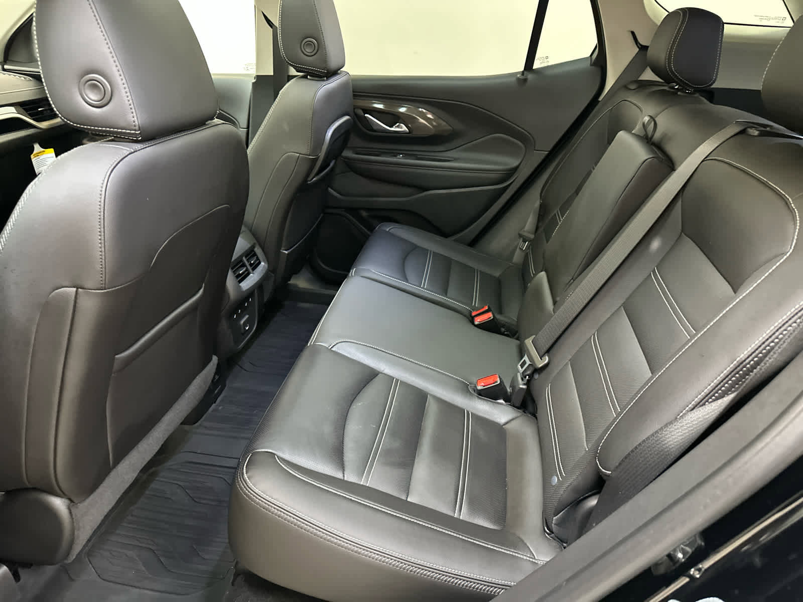 Certified 2023 GMC Terrain Denali w/ Black Diamond Edition AWD/4WD image 13