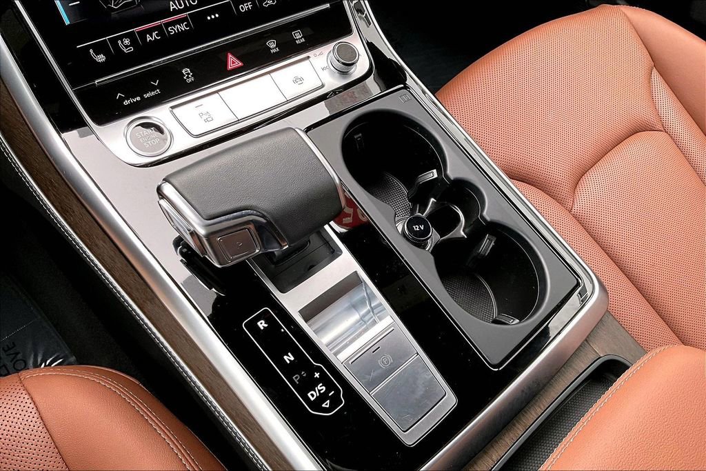 Used 2025 Audi Q8 Premium Plus w/ Premium Plus Package image 28