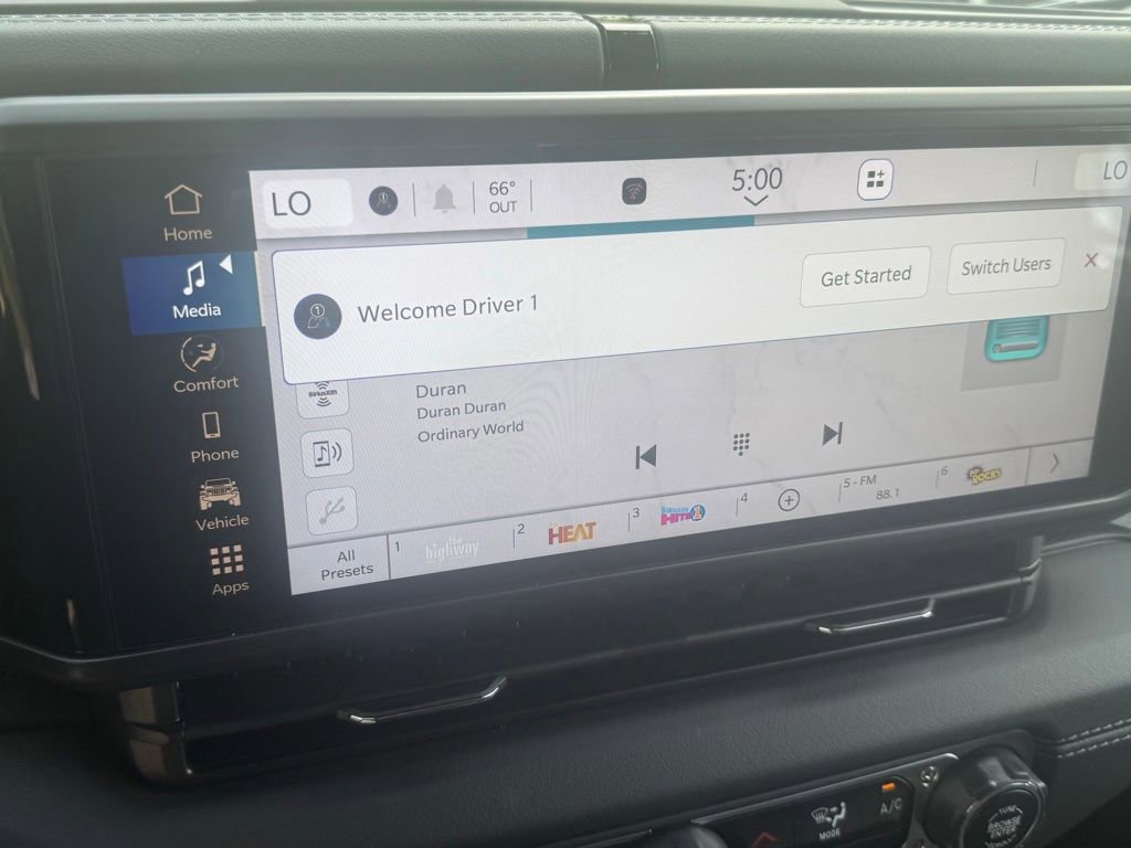 Certified 2025 Jeep Gladiator Rubicon w/ Safety Group image 14