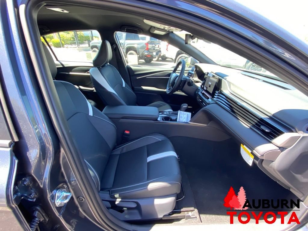 New 2026 Toyota Camry SE w/ Convenience Package FWD image 9