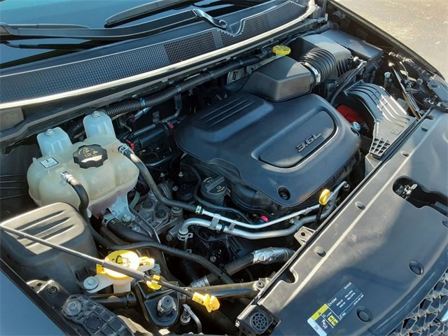 Certified 2021 Chrysler Pacifica Touring-L image 29